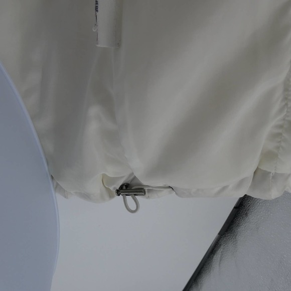 Gap | Women's Down Puffer Vest, White, M. - Picture 2 of 12